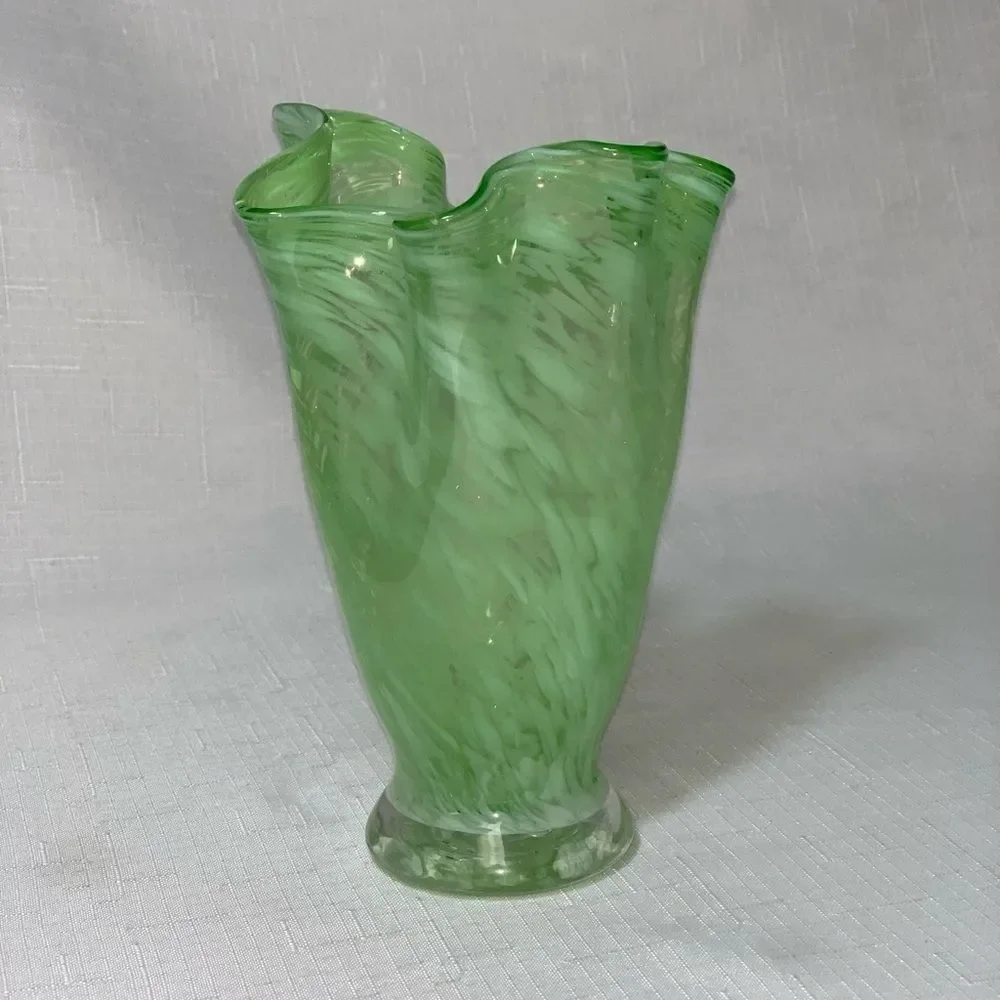 Vintage Fenton Glass Vase Swirl Art Green White Hand Blown Ruffled Handkerchief